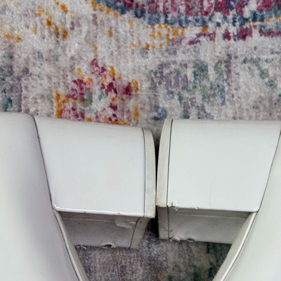 Chanel Patent Mary Jane CC Bow Pumps - Picture 4 of 16